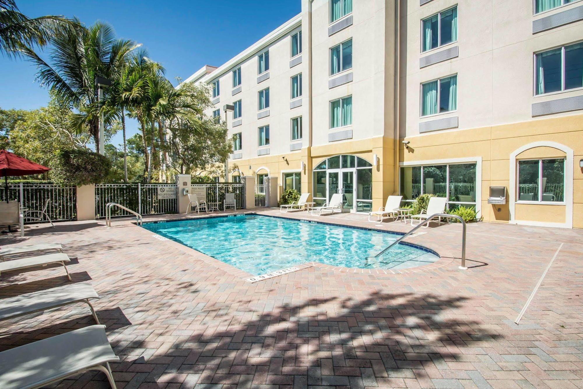 Comfort Inn & Suites Jupiter I-95 Zewnętrze zdjęcie