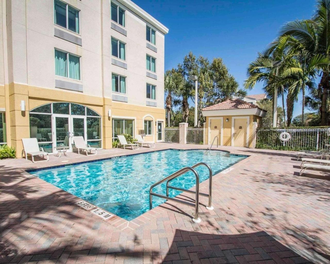 Comfort Inn & Suites Jupiter I-95 Zewnętrze zdjęcie